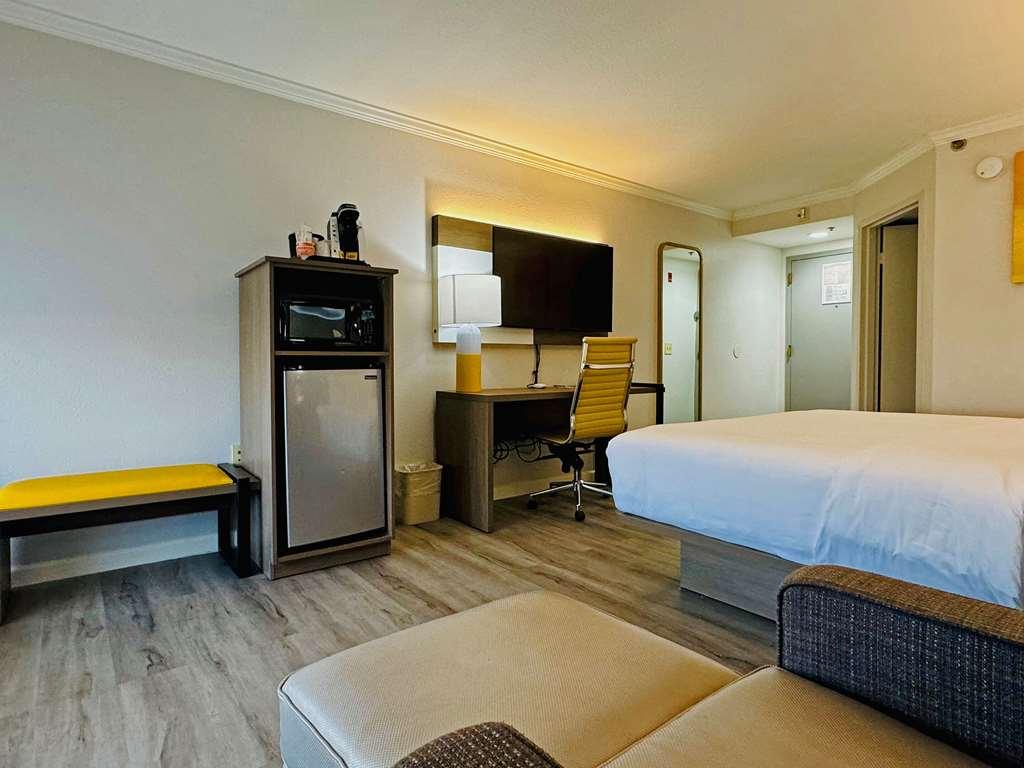 Comfort Inn & Suites Houston I-10 West Energy Corridor Δωμάτιο φωτογραφία